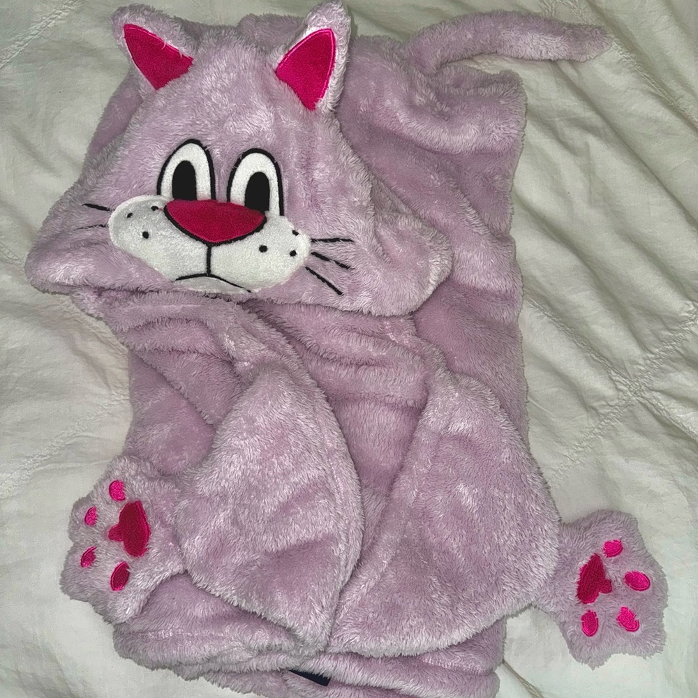 Pink cat blanket from Berkshire life